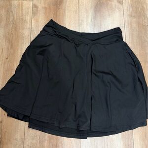 SHEIN black activewear skirt OXL
